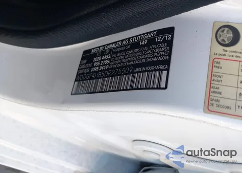 2013 Mercedes-Benz C 250 Sport z USA, uszkodzony, nr VIN WDDGF4HB5DR275509